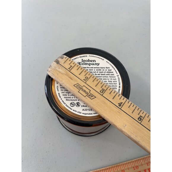 Leoben Company Amber + Saffron Candle 24 Ounce Mahogany Jar Vegan Soy Wax Blend - Picture 5 of 6
